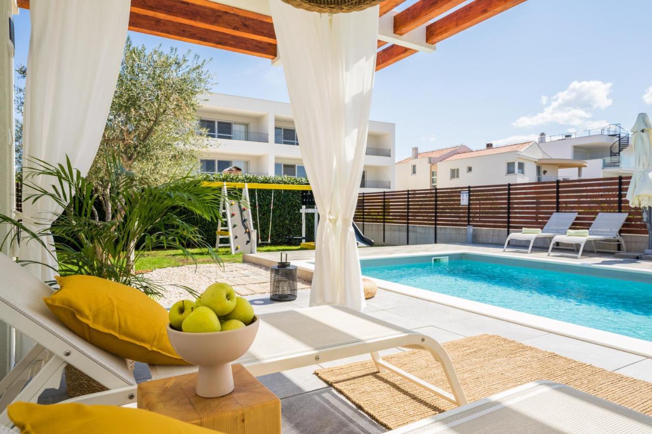 Villa Olea With Heated Pool And Jacuzzi Sukosan Exterior photo